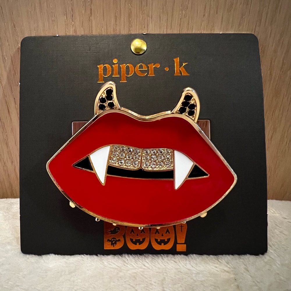 Piper K Red Vampire Lips Claw Clip